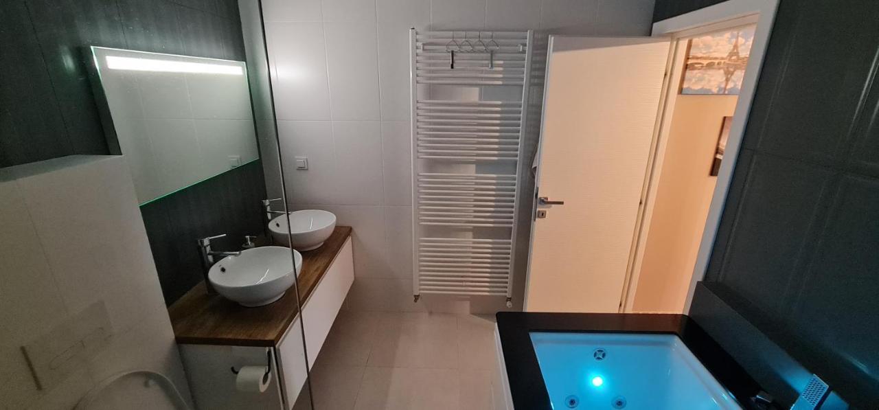 Tonitza Apartament Клуж-Напока Екстериор снимка